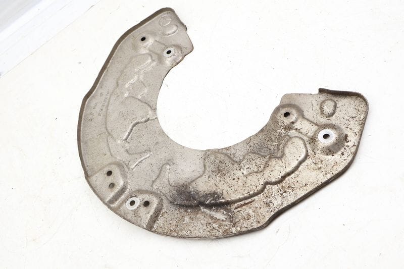 Brake Dust / Splash Shield 0004213520 — Used (SKU 678295)