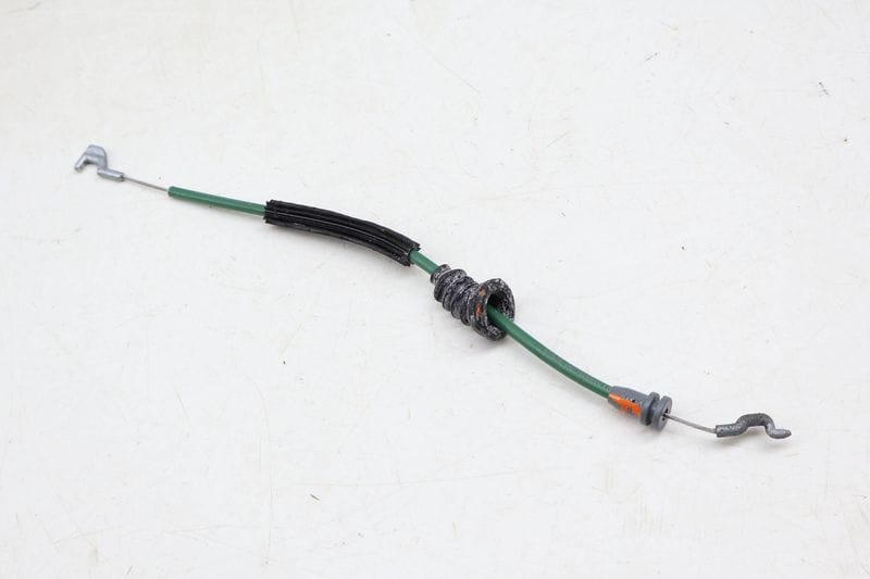 Door Latch / Bowden Cable 2537600100 — Used (SKU 678057)