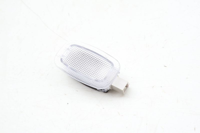 Interior Light 0028202101 — Used (SKU 677942)