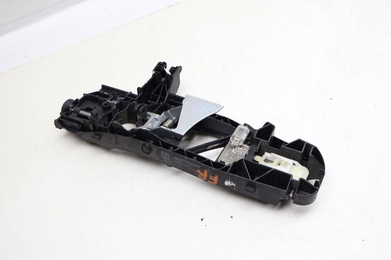 Exterior Door Handle Bracket 0997602200 — Used (SKU 678073)