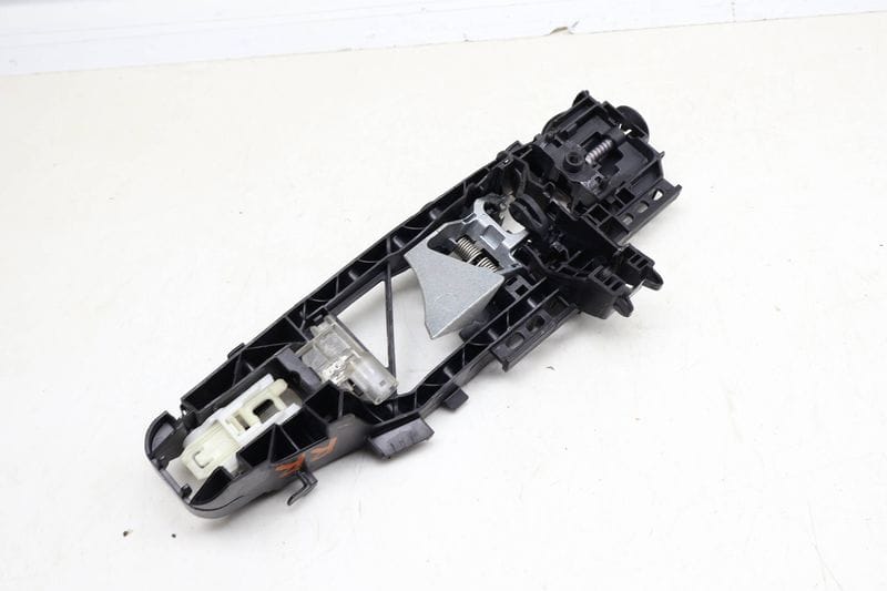 Exterior Door Handle Bracket 0997602200 — Used (SKU 678075)
