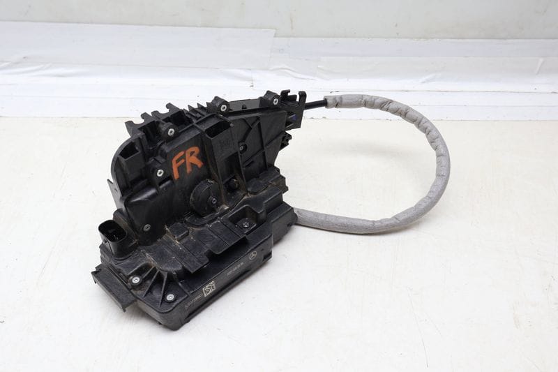 Door Latch / Lock Actuator 0997206801 — Used (SKU 678066)