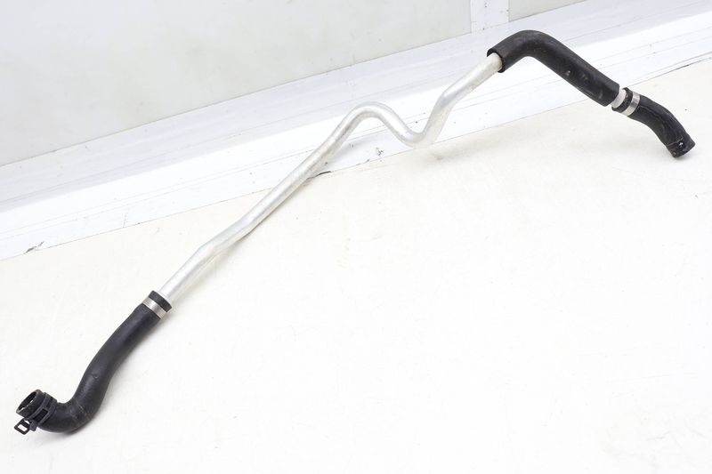 HVAC Heater Coolant Hose / Line / Pipe 2058300902 — Used (SKU 678213)