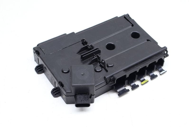 Power Distribution / Fuse Box 2055402850 — Used (SKU 677844)