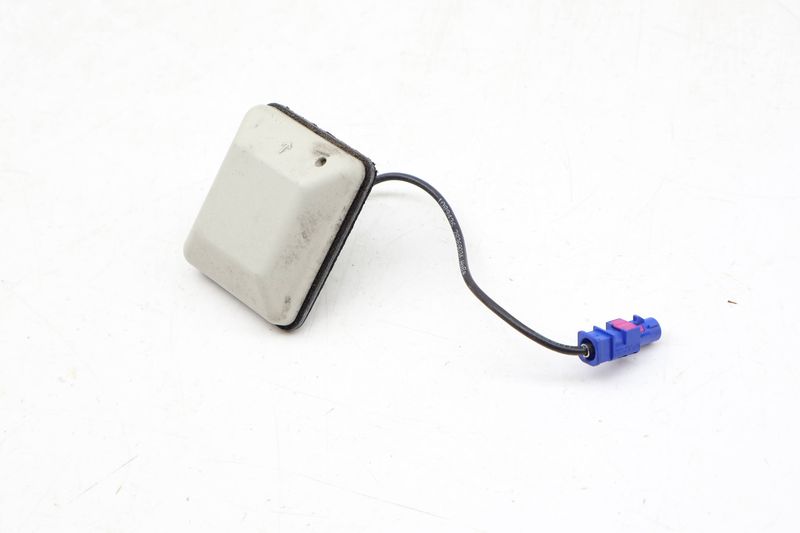Radio Antenna / Module 2059054511 — Used (SKU 677886)