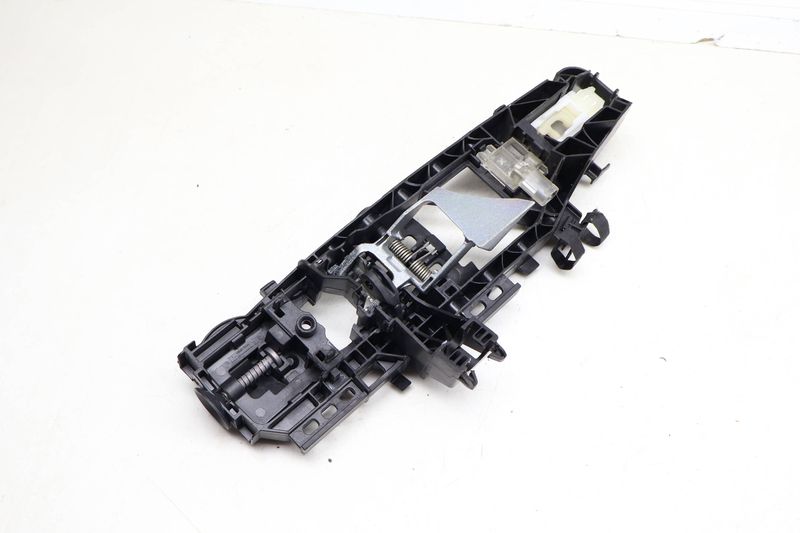 Exterior Door Handle Bracket 0997602100 — Used (SKU 678074)
