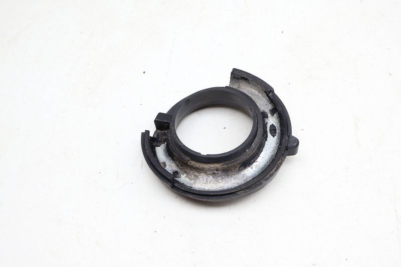 Coil Spring Bushing / Mount 2053240184 — Used (SKU 678109)