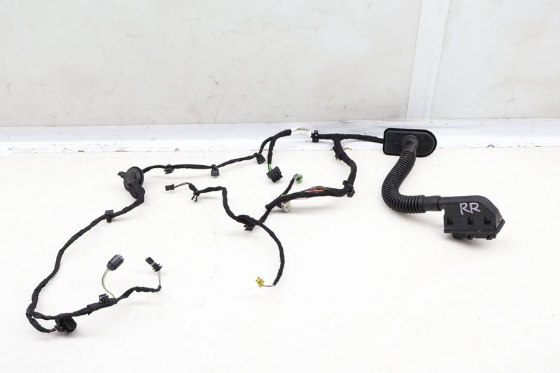 Door Wiring Harness 2535401718 — Used (SKU 644731)