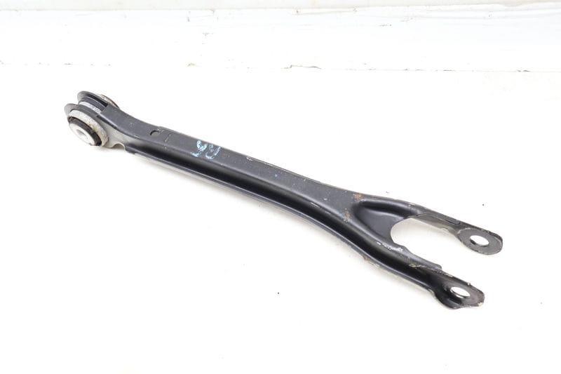 Suspension Control Arm 2043521205 — Used (SKU 644468)