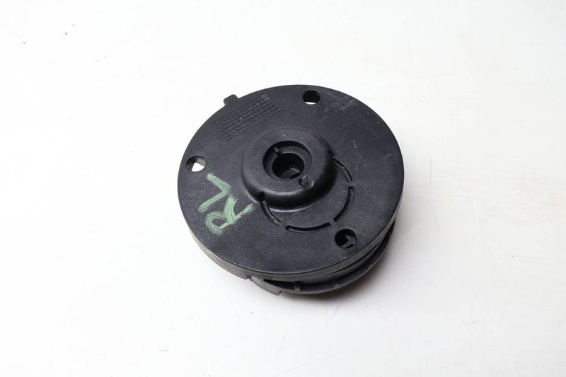 Upper Strut / Shock Mount 2053280337 — Used (SKU 644537)