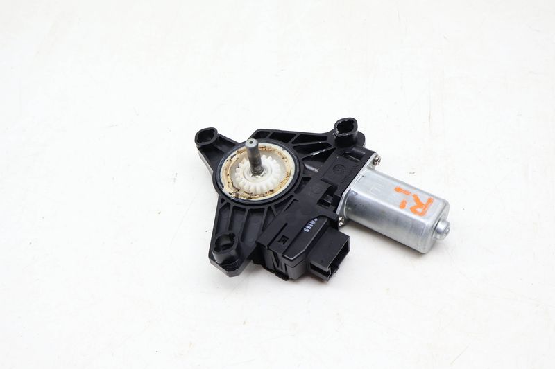 Window Motor 2139060502 — Used (SKU 678063)