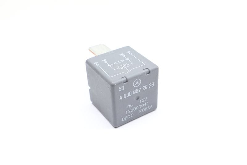 Relay 0009822923 — Used (SKU 644243)