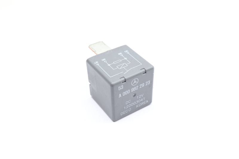Relay 0009822923 — Used (SKU 644244)