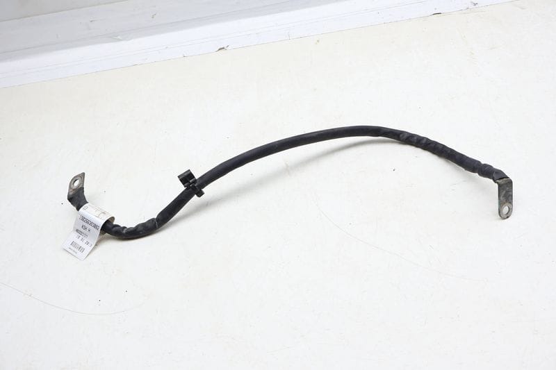 Starter / Positive (+) Battery Cable 2535401201 — Used (SKU 678202)