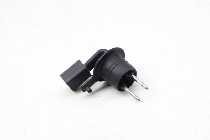 Windshield Washer Reservoir Level Sensor 2218209110 — Used (SKU 678264)