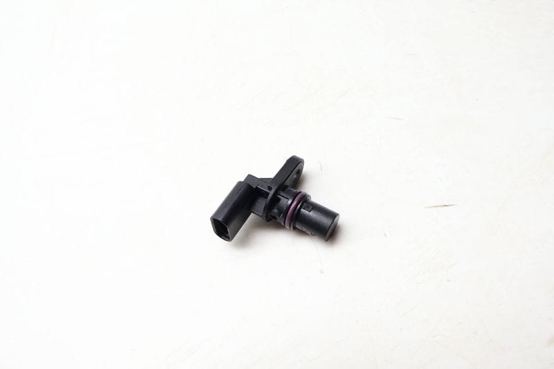 Cam / Camshaft Position Sensor 06M907601D — Used (SKU 697019)