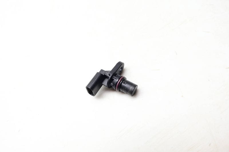 Cam / Camshaft Position Sensor 06M907601D — Used (SKU 697020)