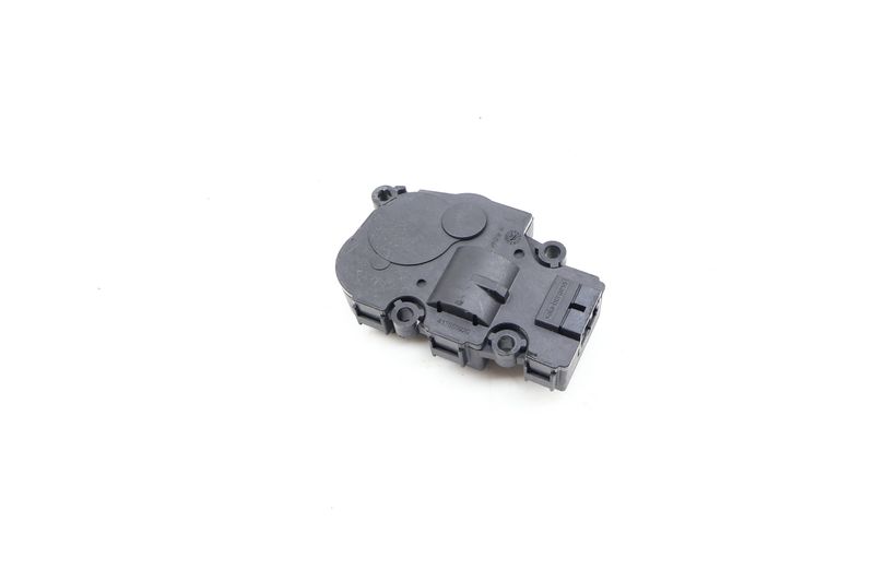 HVAC Flap / Servo Air Motor / Actuator 4M0820511A — Used (SKU 697049)