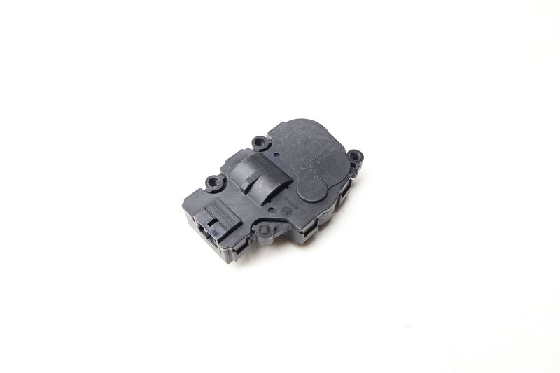 HVAC Flap / Servo Air Motor / Actuator 4M0820511A — Used (SKU 697075)