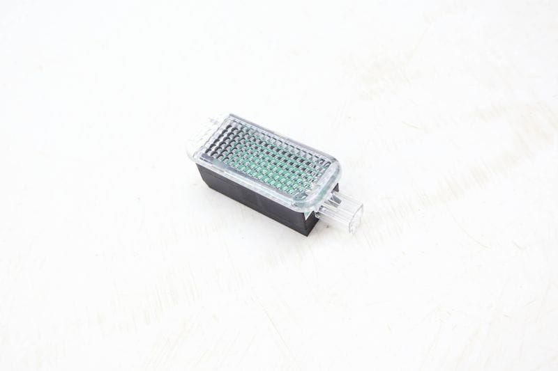 Interior LED Light 8J0947409B — Used (SKU 697065)
