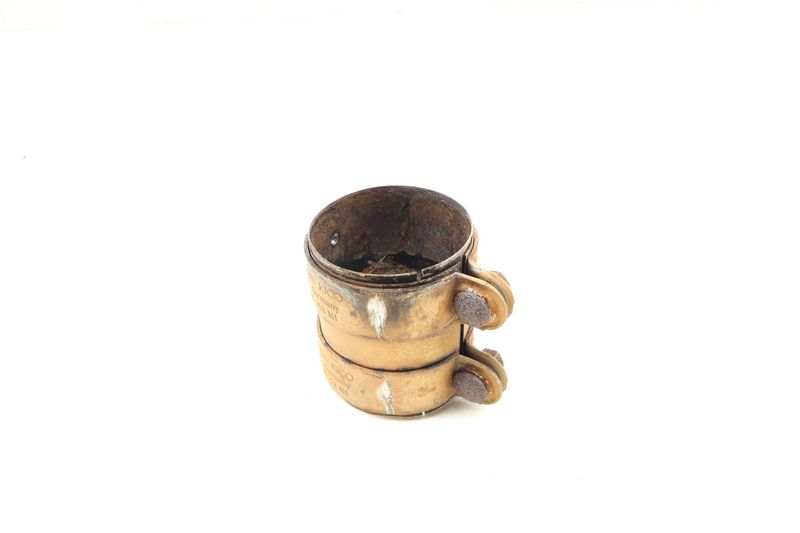 Exhaust Pipe Clamp 8W0253141 — Used (SKU 697389)