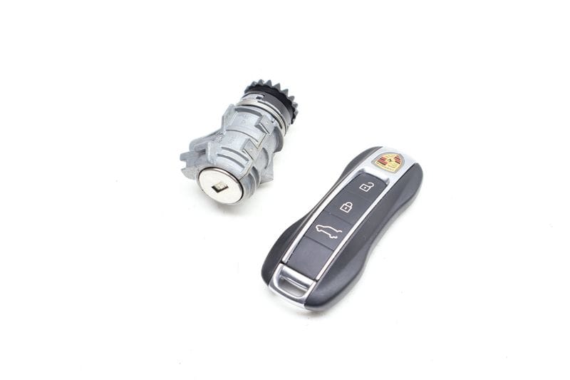 Lock Switch / Cylinder Set w/ Key 9Y1898374N — Used (SKU 697763)