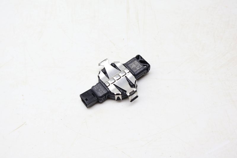 Rain / Humidity Sensor 81A955547A — Used (SKU 697071)