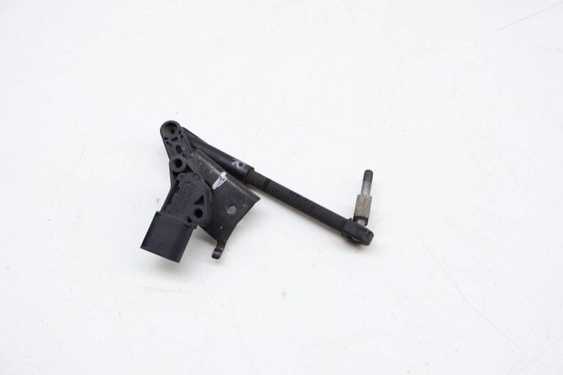 Headlight Leveling Sensor w/ Linkage 4M0941309H — Used (SKU 696993)