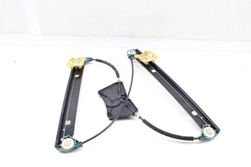 Window Regulator 9Y0839462 — Used (SKU 697357)