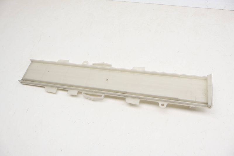 Cabin Air Filter Cover 8K0819422A — Used (SKU 733190)