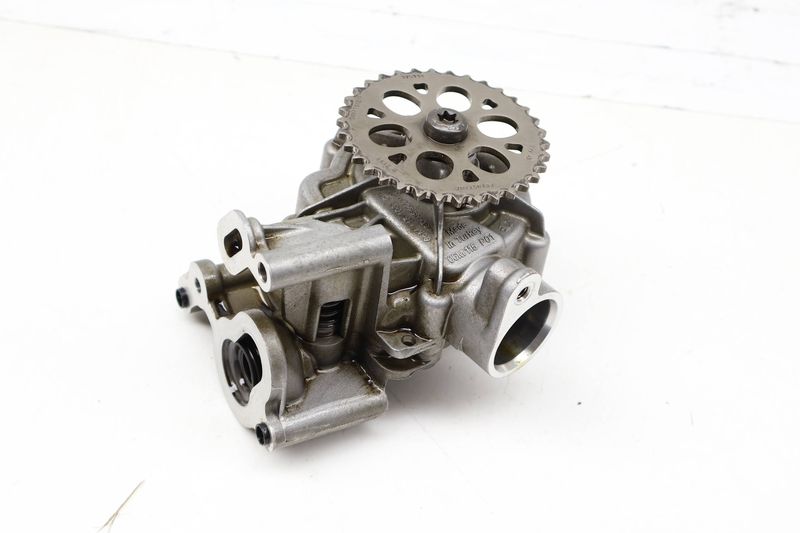 Engine Oil Pump 06M115103Q — Used (SKU 733509)