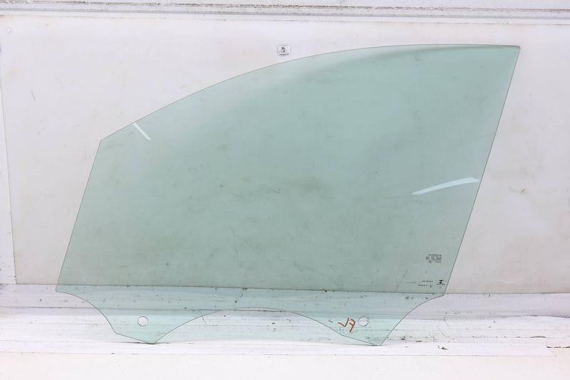 Door Window Glass 95B845201B — Used (SKU 733674)