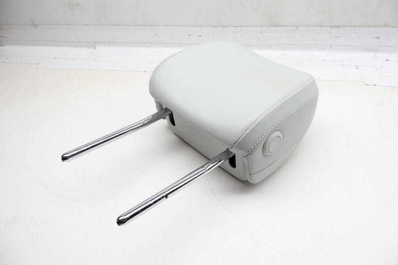 Headrest / Head Rest 95B881901AG — Used (SKU 733150)