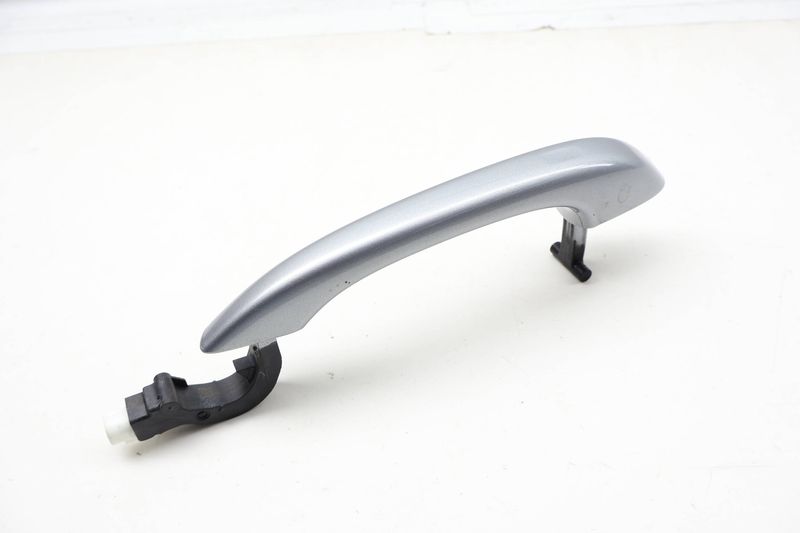 Exterior Door Handle 95B837205D — Used (SKU 733334)