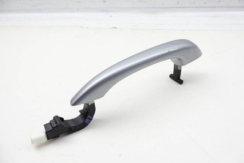 Exterior Door Handle 95B837205D — Used (SKU 733336)
