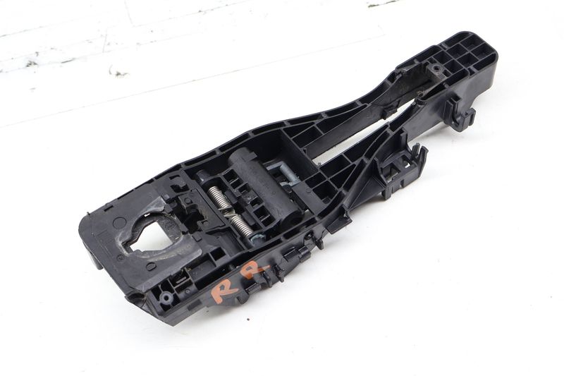 Exterior Door Handle Bracket 95B839886C — Used (SKU 733469)