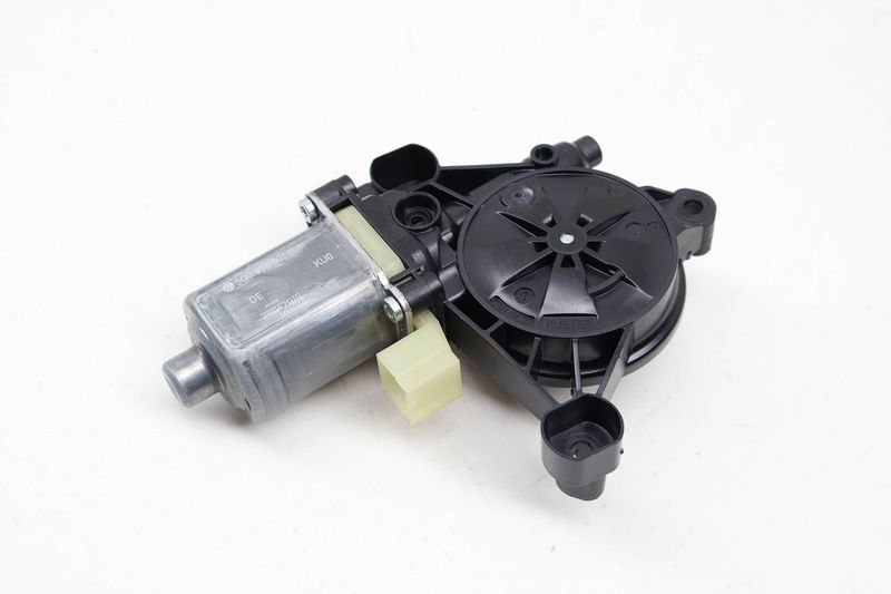Window Lifter Motor 5Q0959801C — Used (SKU 733376)