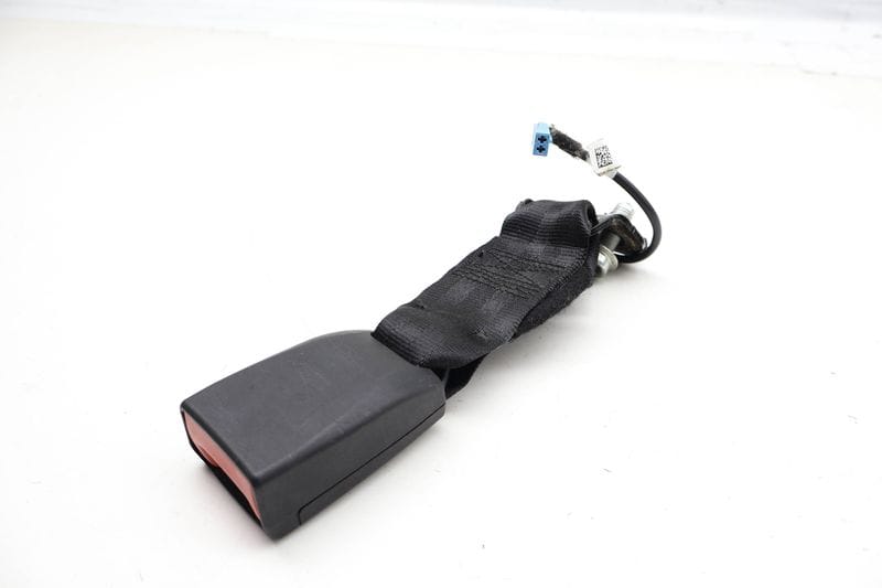 Center Seat Belt Buckle / Receiver 95B857740A — Used (SKU 733332)