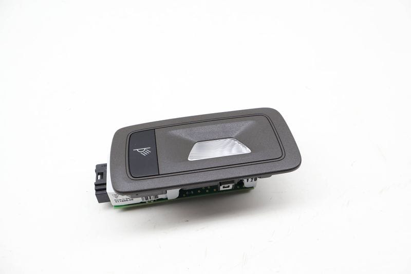 Dome Reading Light 95B947303A — Used (SKU 733283)