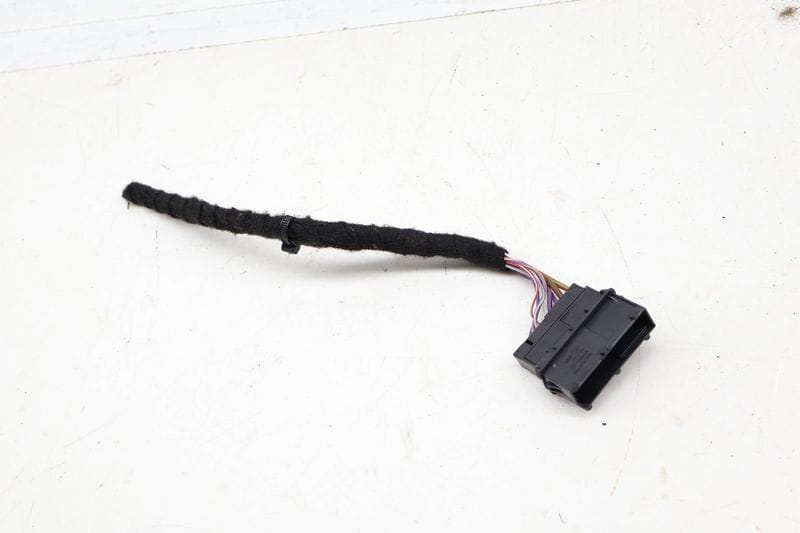 Door Wiring Harness Connector / Pigtail (19-PIN) 5G0937722 — Used (SKU 733618)