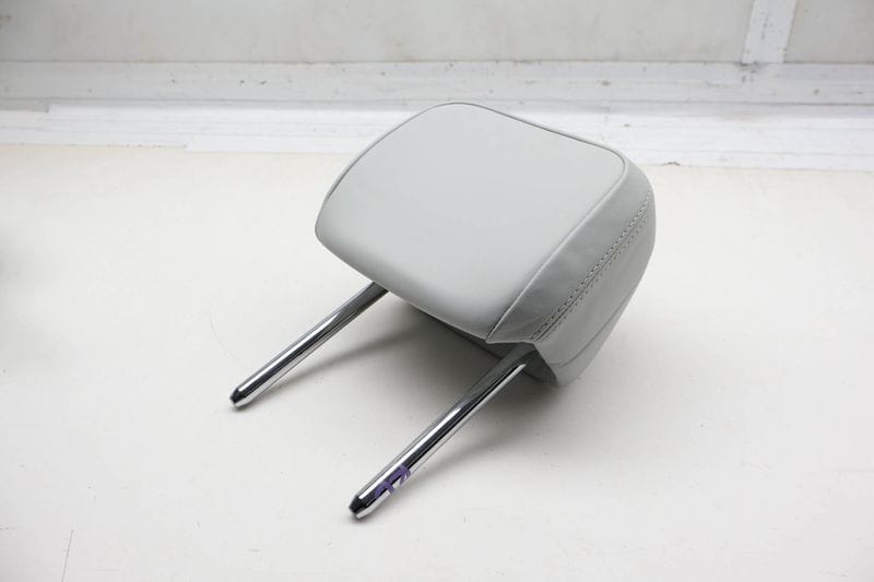 Seat Headrest / Head Rest (OUTER) 95B885901C — Used (SKU 733153)