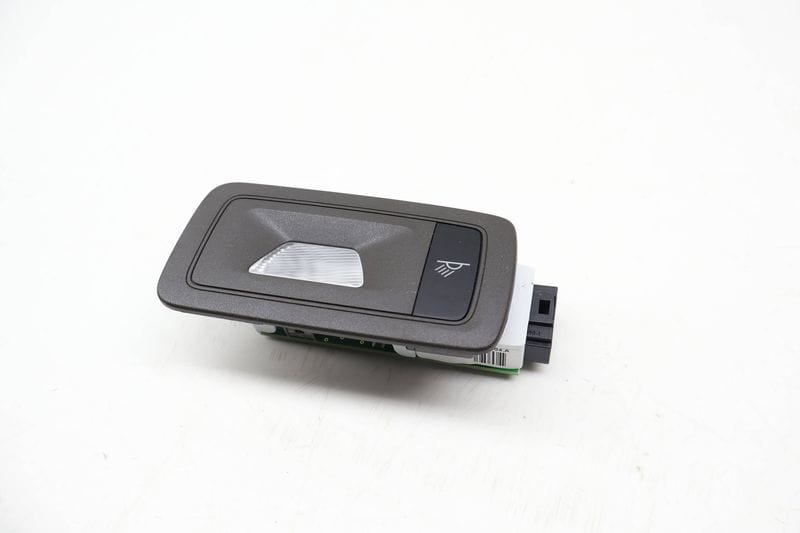Dome Reading Light 95B947304A — Used (SKU 733289)