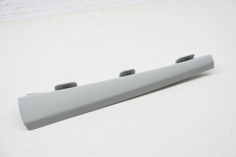A Pillar Trim (CENTER) 95B868240A — Used (SKU 733201)