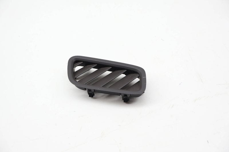 Upper Defrost Air Vent 95B819706A — Used (SKU 733284)