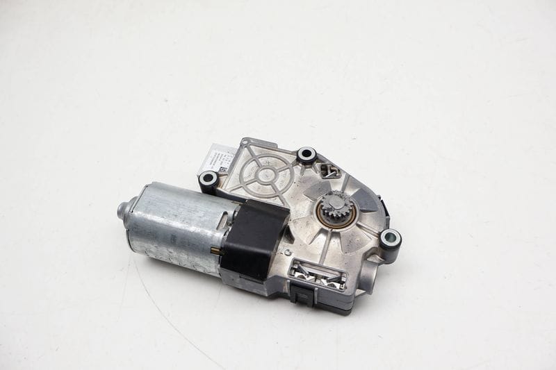 Sunroof / Sun Roof Motor 95B959591B — Used (SKU 733192)