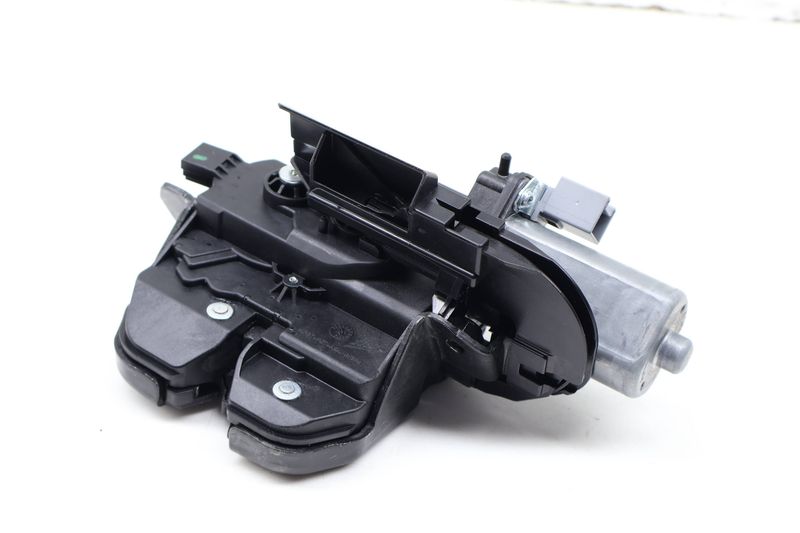 Trunk Hatch Lock / Motor (UPPER) 95B827505B — Used (SKU 733375)