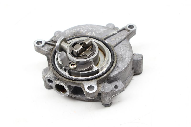 Vacuum Pump 06M145100L — Used (SKU 733569)