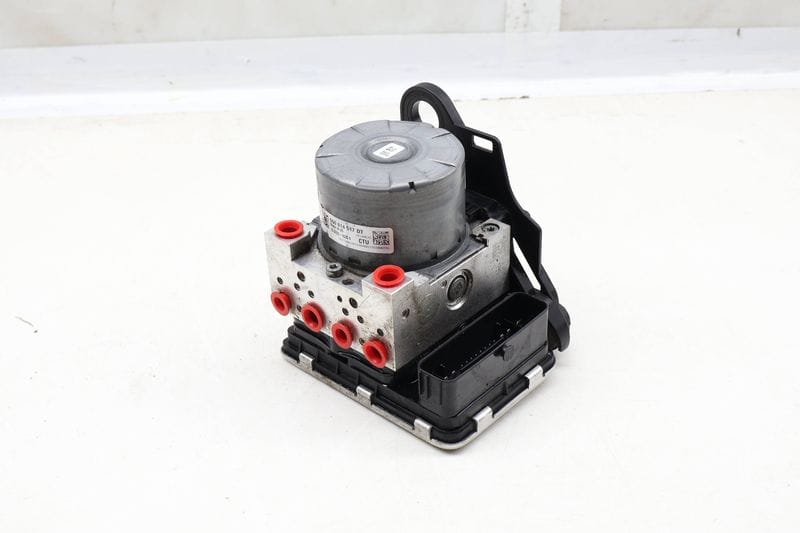 ABS Pump / Module Unit 5Q0614517DT — Used (SKU 629339)