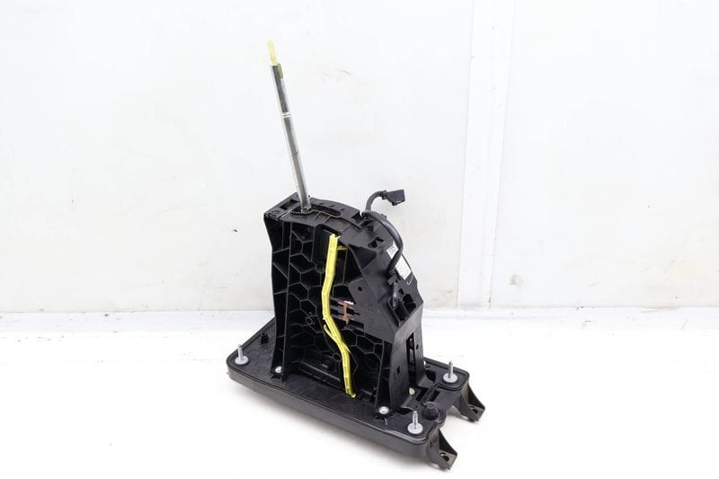 Automatic Shift / Shifter Assembly 3QF713025H — Used (SKU 650906)