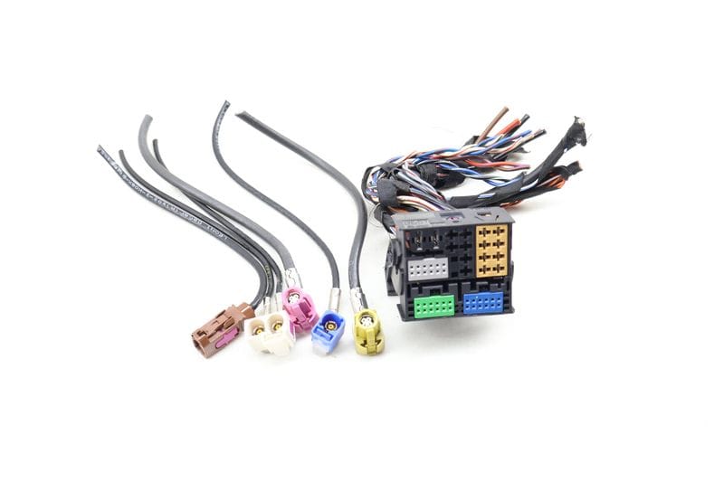 Bluetooth / SD / CD Control Unit Wiring Connector Set — Used (SKU 643508)